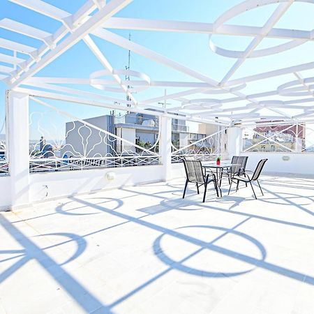 Charming Apartment With A Sea View Terrace Pireus Exteriör bild