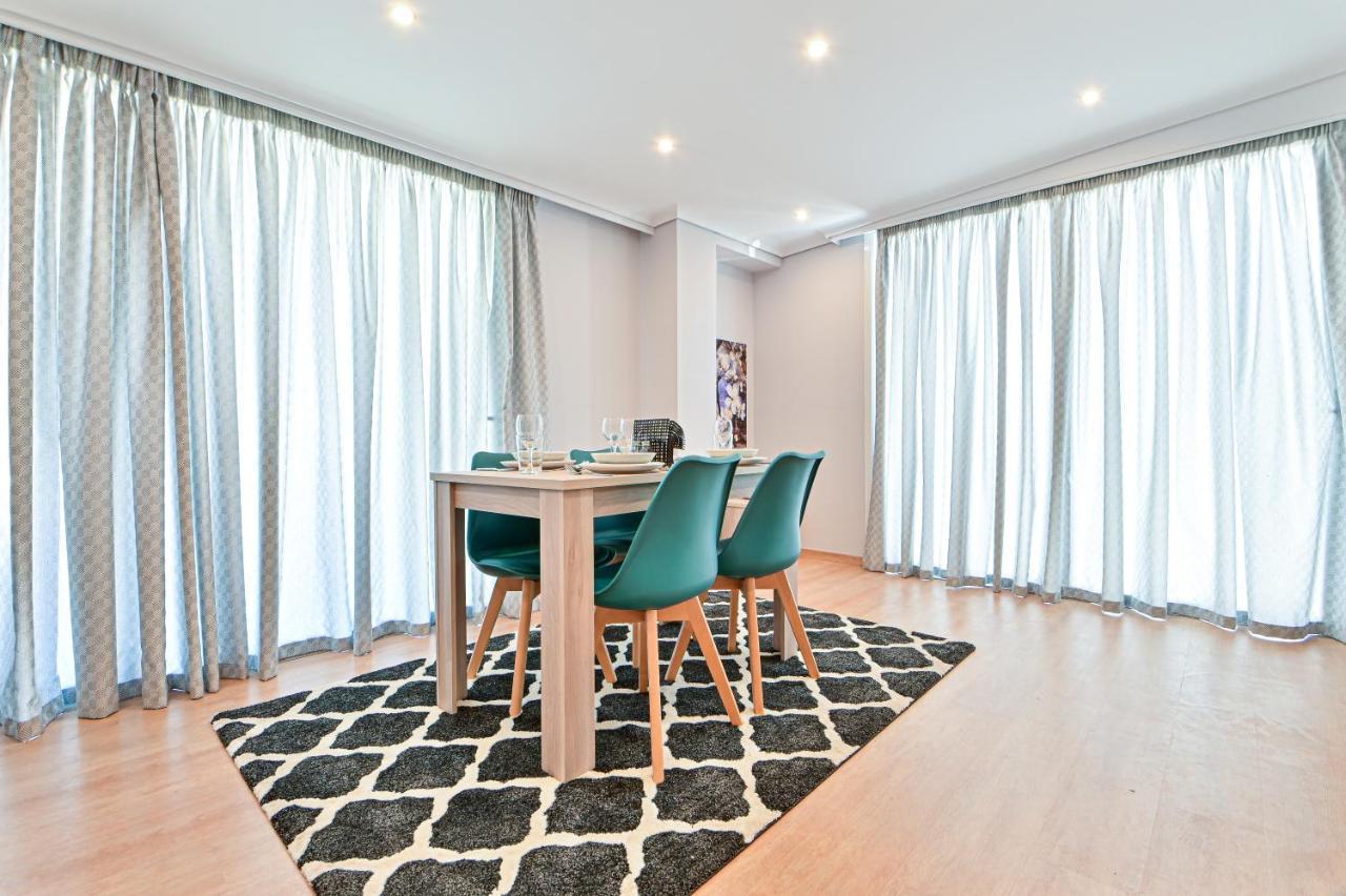 Charming Apartment With A Sea View Terrace Pireus Exteriör bild