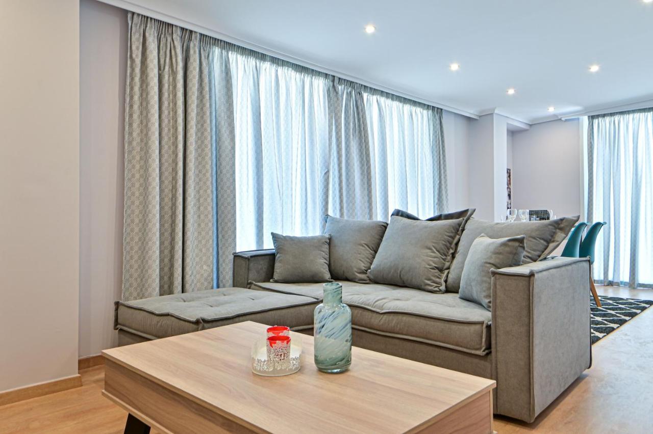 Charming Apartment With A Sea View Terrace Pireus Exteriör bild