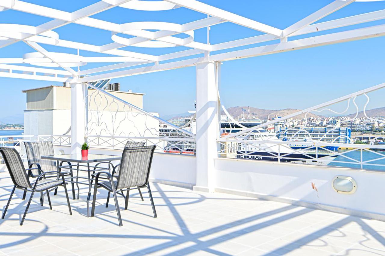 Charming Apartment With A Sea View Terrace Pireus Exteriör bild