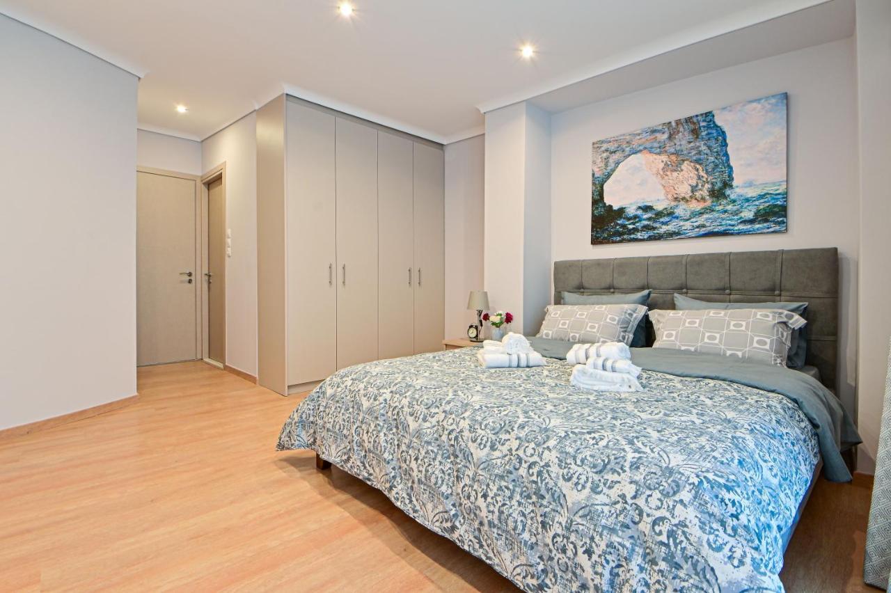 Charming Apartment With A Sea View Terrace Pireus Exteriör bild